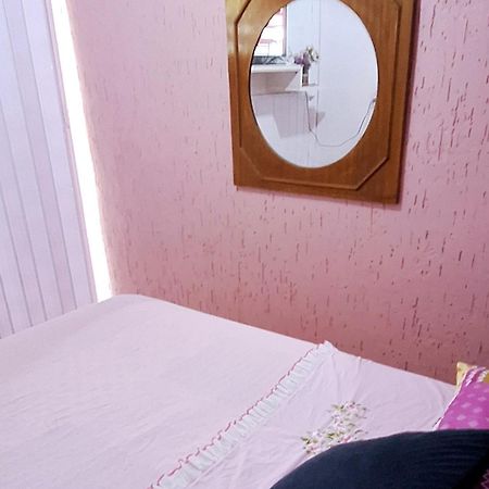 Kitnet K1 Em Torres-Rs - Na Mais Bela Praia Gaucha - Cozinha - Banheiro - Ar Condicionado - Smart Tv 32' - Wi-Fi - Anfitria Superhost No Bnb Екстериор снимка