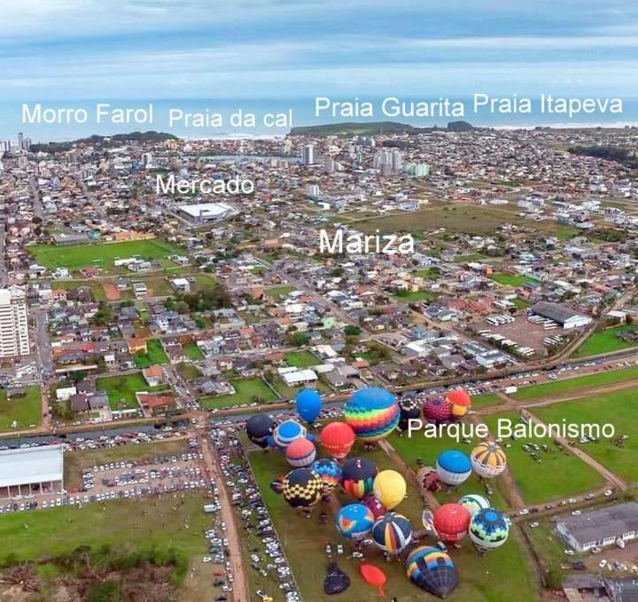 Kitnet K1 Em Torres-Rs - Na Mais Bela Praia Gaucha - Cozinha - Banheiro - Ar Condicionado - Smart Tv 32' - Wi-Fi - Anfitria Superhost No Bnb Екстериор снимка