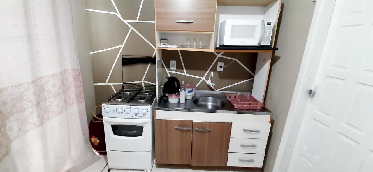 Kitnet K1 Em Torres-Rs - Na Mais Bela Praia Gaucha - Cozinha - Banheiro - Ar Condicionado - Smart Tv 32' - Wi-Fi - Anfitria Superhost No Bnb Екстериор снимка