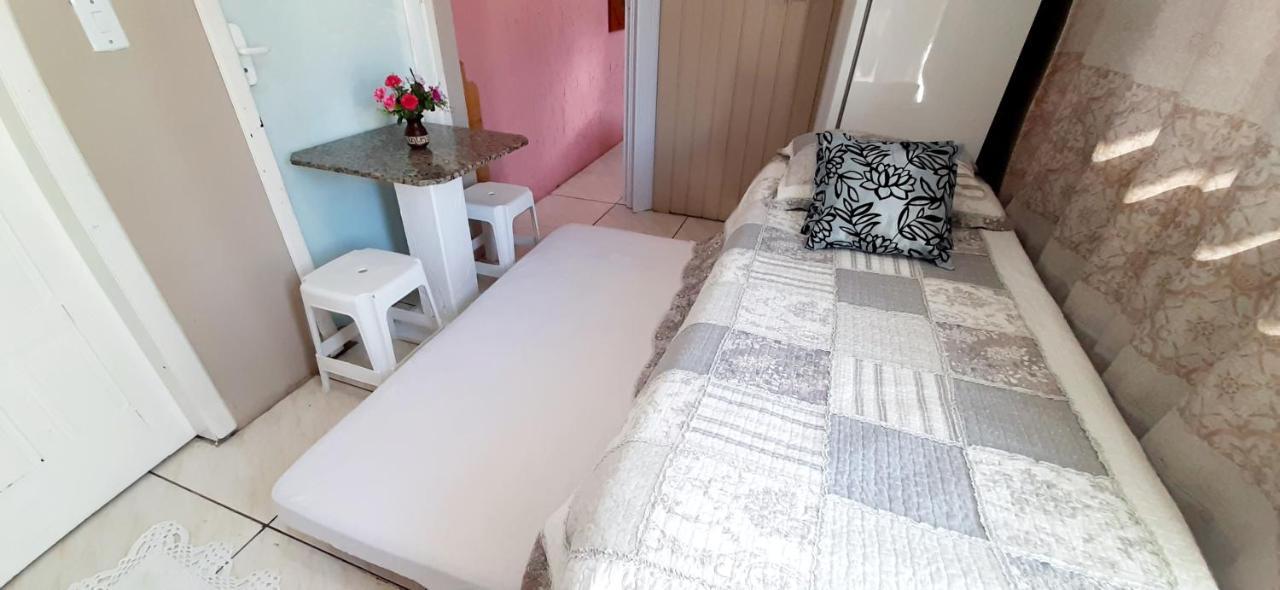 Kitnet K1 Em Torres-Rs - Na Mais Bela Praia Gaucha - Cozinha - Banheiro - Ar Condicionado - Smart Tv 32' - Wi-Fi - Anfitria Superhost No Bnb Екстериор снимка
