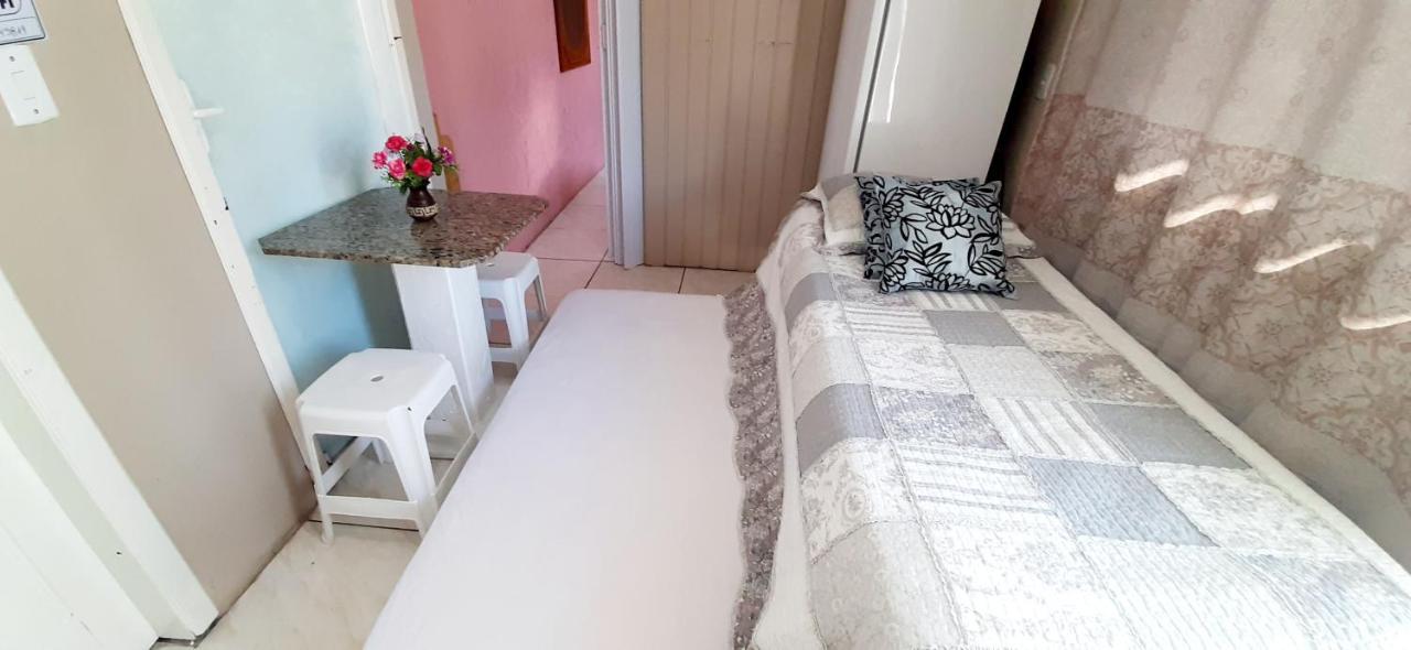 Kitnet K1 Em Torres-Rs - Na Mais Bela Praia Gaucha - Cozinha - Banheiro - Ar Condicionado - Smart Tv 32' - Wi-Fi - Anfitria Superhost No Bnb Екстериор снимка
